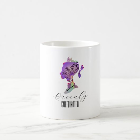 Queenly Caffeinated Kaffeetasse (Mittel)