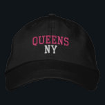 QUEENS NY Simple Hot Pink and White on Black Bestickte Baseballkappe<br><div class="desc">Hübsche QUEENS NY Hot Pink und Weiß bestickt auf schwarzen Baumwollhut. Die Stickerei kann an andere Farbeinstellungen angepasst werden,  indem Sie die Schaltfläche "Design bearbeiten" auswählen. Außerdem ist die Möglichkeit verfügbar,  die gewünschte Farbe auf der Hauptseite auszuwählen.</div>