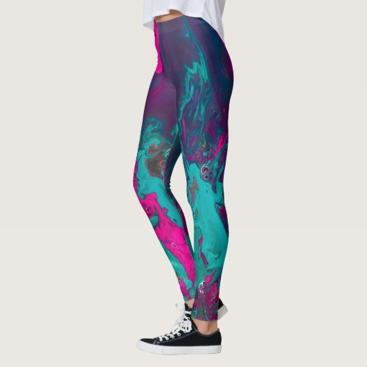 Queen's Potion Magenta & Aquamarine Abstrakte Rauc Leggings (Links)