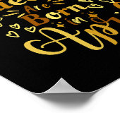 Queens sind im April im Erdgeschoss Geboren Poster (Ecke)