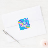 Queer and Here - Pride LGBT Quadratischer Aufkleber (Umschlag)