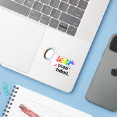 Queer Geist Aufkleber (Laptop mit iPhone)