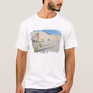 Querliegende Dünen, Yucca, Schatten T-Shirt