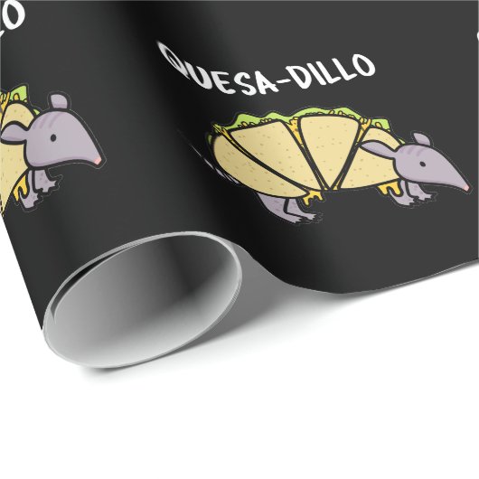 Quesa-Dillo Funny Quesadilla Pun Dark BG Geschenkpapier (Rolleneckpunkt)