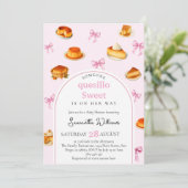 Quesillo Pink Bow Babydusche Einladung (Stehend Vorderseite)