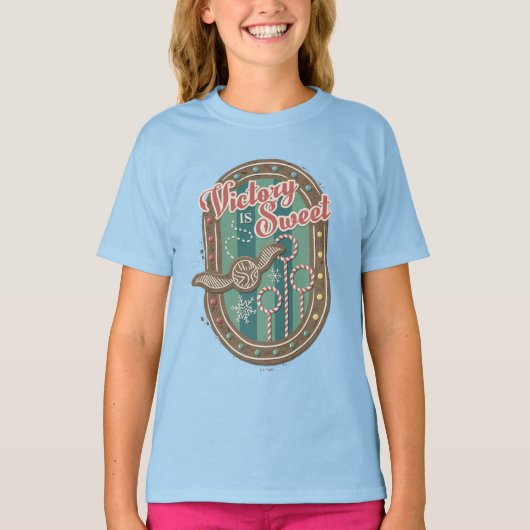 QUIDDITCH™ Victory is Sweet Holiday Cookie Graphic T-Shirt (Vorderseite)