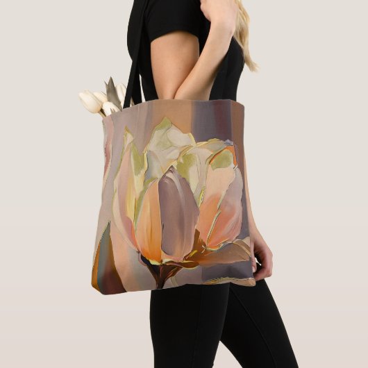 Quiet Bloom – Abstract Tulips In Soft Gold Tasche (Von Nahem)