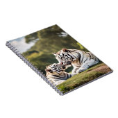 Quiet Companionship – White Tigers Notebook Notizblock (Rechte Seite)