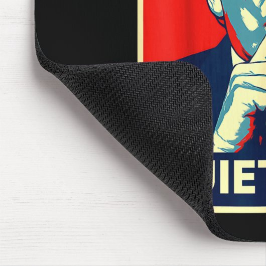 Quiet Ggy Tees Funny Quiet Ggy Mousepad (Ecke)