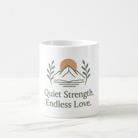 Quiet Strength. Endless Love. – Dad Appreciation Kaffeetasse (Mittel)