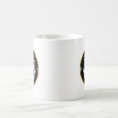 Quietly Confident – Minimal Typography Design for  Kaffeetasse (Mittel)