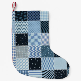 Quilt-Design, geometrisches Patchwork, blaue Töne. Kleiner Weihnachtsstrumpf