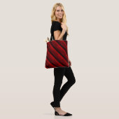 Quilt für rotes und schwarzes geometrisches Patchw Tasche (Am Model)