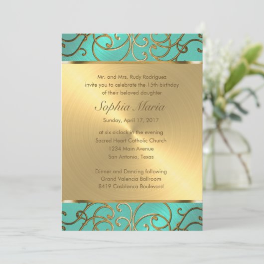 Quinceanera Aqua Green und Gold Filigree Wirbel Einladung (Stehend Vorderseite)