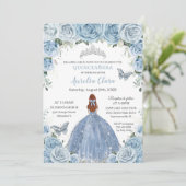 Quinceañera Baby Blue Floral Silver Red Hair Girl Einladung (Stehend Vorderseite)