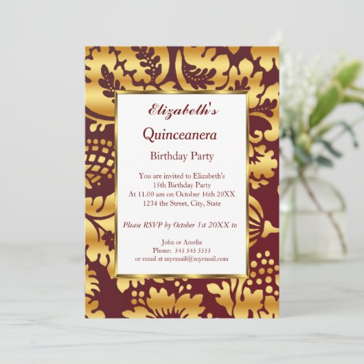 Quinceanera Birthday Party Gold burgundy Einladung (Stehend Vorderseite)