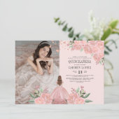 Quinceañera Blush Ping Gold Floral Princess Foto Einladung (Stehend Vorderseite)