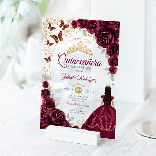 Quinceanera Burgund Gold Blumen Acryleinladungen