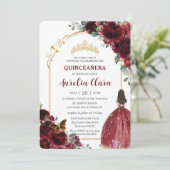 Quinceañera Burgundy Red Floral Gold Princess Arch Einladung (Stehend Vorderseite)
