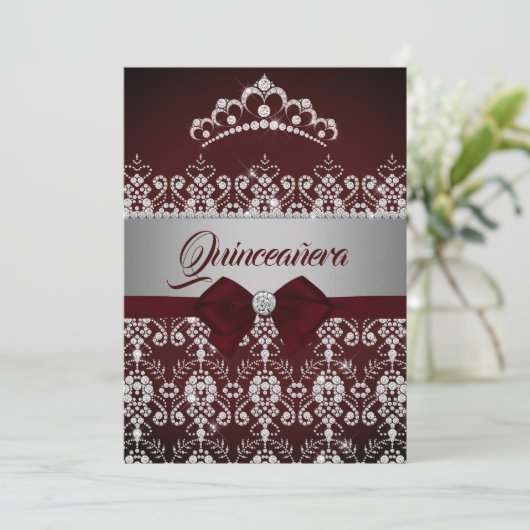Quinceanera Burgundy Sparkle Diamond Tiara Bow Einladung (Stehend Vorderseite)