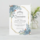 Quinceanera Dusty Blue Floral Gold Rahmen Einladung (Stehend Vorderseite)