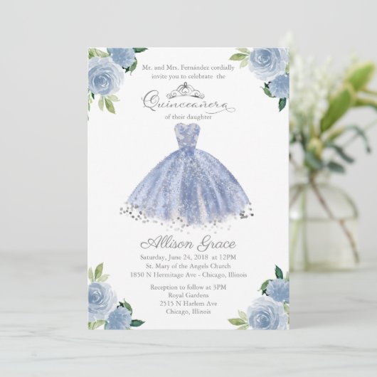 Quinceanera Einladung Bilingual Blue Blush Gown (Stehend Vorderseite)