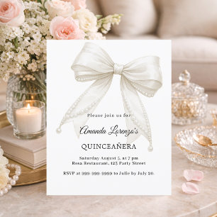 Quinceanera-Einladung mit weißen Perlen und Bogen 