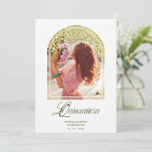 Quinceañera Extravaganter Arch-Effekt Wisteria Blu Einladung (Stehend Vorderseite)