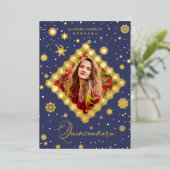 Quinceañera Golden Snowflakes Winter Christmas Folieneinladung (Stehend vorne)