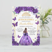 Quinceañera Lila Blumenprinzessin Butterfliegen Einladung (Stehend Vorderseite)