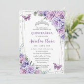 Quinceañera Lila Blumenschmetterlinge Geburtstag Einladung (Stehend Vorderseite)