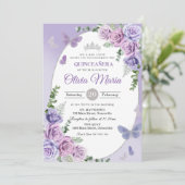 Quinceañera Lila Lilac Floral Tiara Butterfliegen Einladung (Stehend Vorderseite)