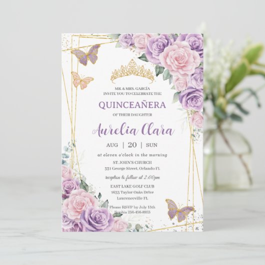 Quinceañera Lila Lilac Pink Flora Schmetterlinge Einladung (Stehend Vorderseite)