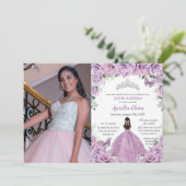 Quinceañera Lilac Purple Blumen Schmetterlinge Kro Einladung (Stehend Vorderseite)