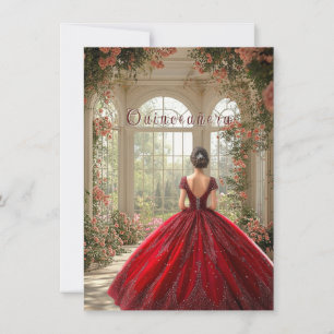 Quinceanera-Mädchen, das in einem Atrium ein rotes Einladung