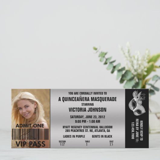 Quinceañera Masquerade VIP Eintrittskarte Einladung (Stehend Vorderseite)