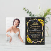 Quinceanera Party mit Foto - Sonnenblumen Schwarz Einladung (Stehend Vorderseite)