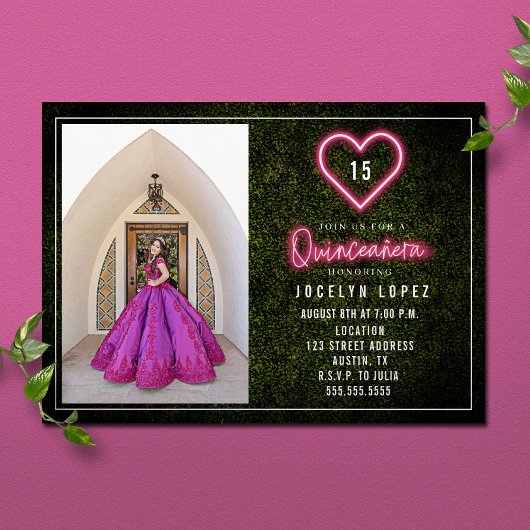 Quinceañera Pink Neon Lights Boxwood Heart Foto Einladung
