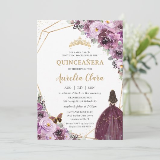 Quinceañera Plum Mauve Lila Blumengoldprinzessin Einladung (Stehend Vorderseite)