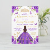 Quinceañera Purple Princess Brunette Girl Einladung (Stehend Vorderseite)