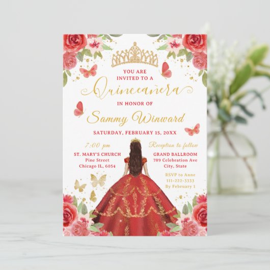 Quinceañera Red Princess Brunette Girl Einladung (Stehend Vorderseite)