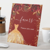 Quinceanera Rotgold Glitzer Kleid Blumengefälte Sockelschild (In Situ)