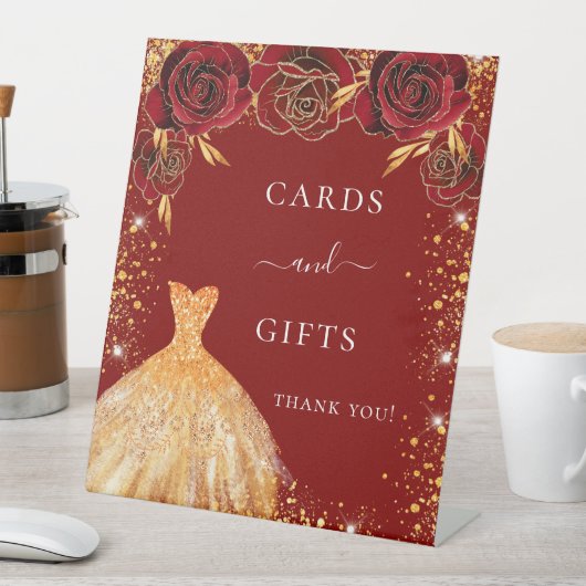 Quinceanera Rotgold Glitzer Kleid Blumengeschenke Sockelschild (In Situ)