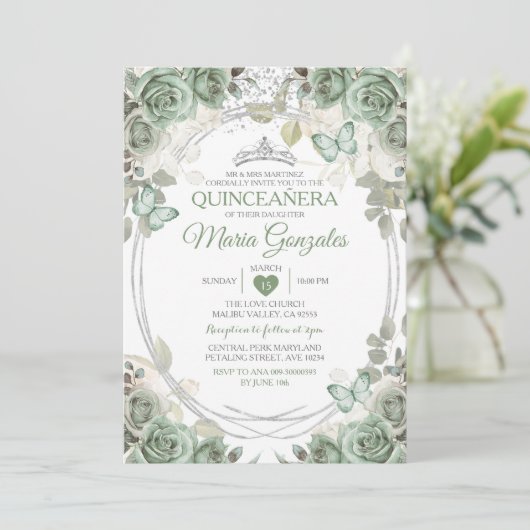 Quinceañera Sage Green & Silver Crown Butterfly Einladung (Stehend Vorderseite)