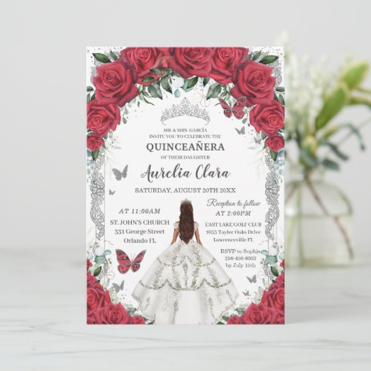 Quinceañera Weiße Kleidung Rote Rosen Blumensilber Einladung (Stehend Vorderseite)