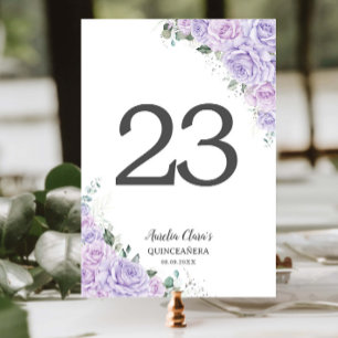 Quinceanera XV Lila Rosen Florale Silber Tischnummer