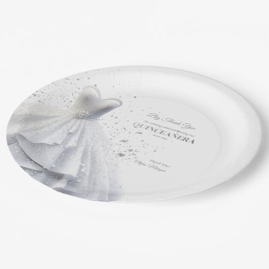 Quintencera Glam Red Dress Pappteller (Schrägansicht)