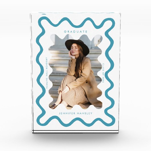Quirky Blue Wavy Line Graduate Keepake Fotoblock (Vorderseite)