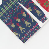 Quirky Christmas Sweaters Pattern Blue und Navy Fleecedecke (Ecke)