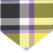 Quirky Eclectic Boho Nonbinary Karo-Stolz-Flagge Tischdecke (Schrägansicht)